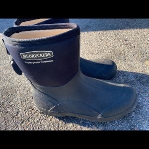 Mudruckers waterproof footwear